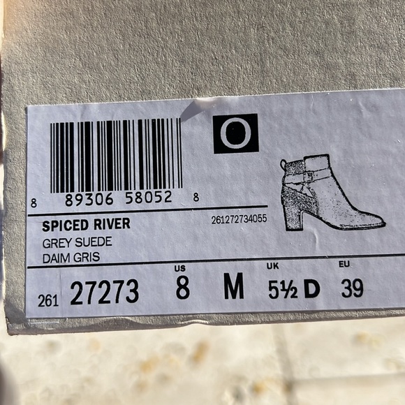 Clarks grey suede and leather zip-up booties - Picture 11 of 11